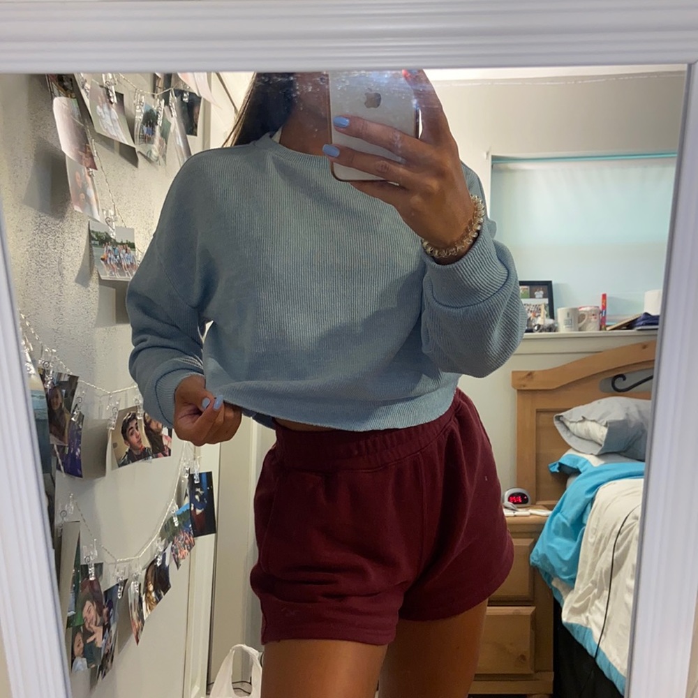Long sleeve crop top
